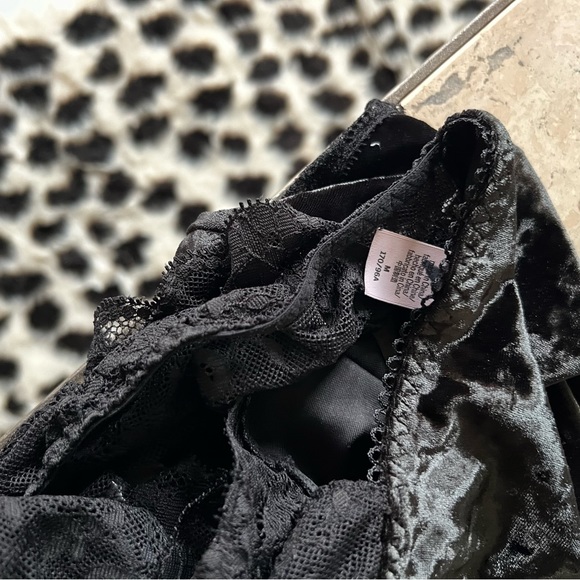 Victoria Secret black crushed velvet lace Trim bodysuit - Picture 12 of 13